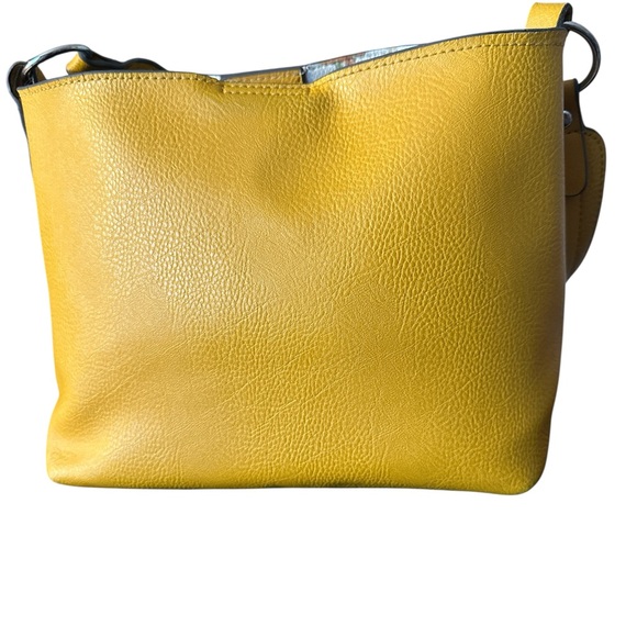 Carlos Santana lightweight gorgeous mustard, yellow handbag/purse - Picture 2 of 4